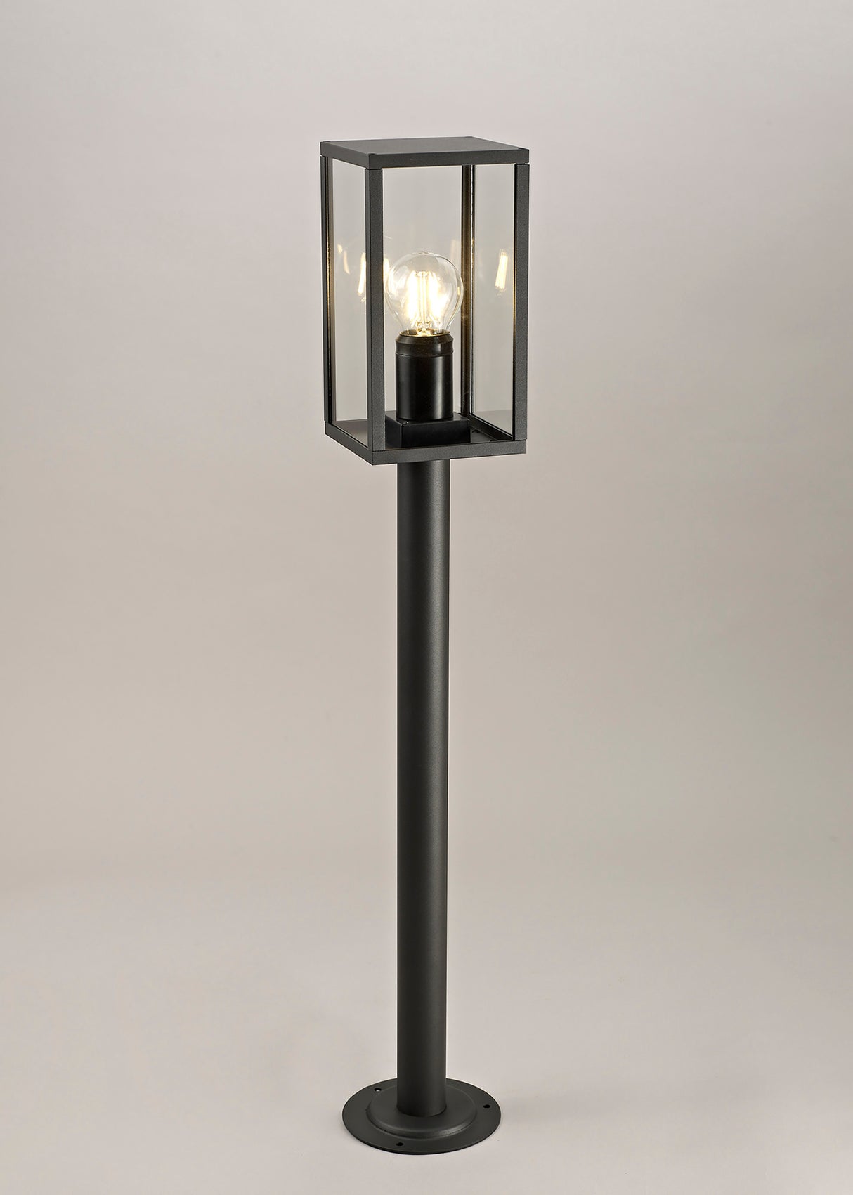 MER0217 Merga 78cm Tall Post 1 Light IP54 Indoor/Outdoor Use in a Graphite Black/Clear Finish