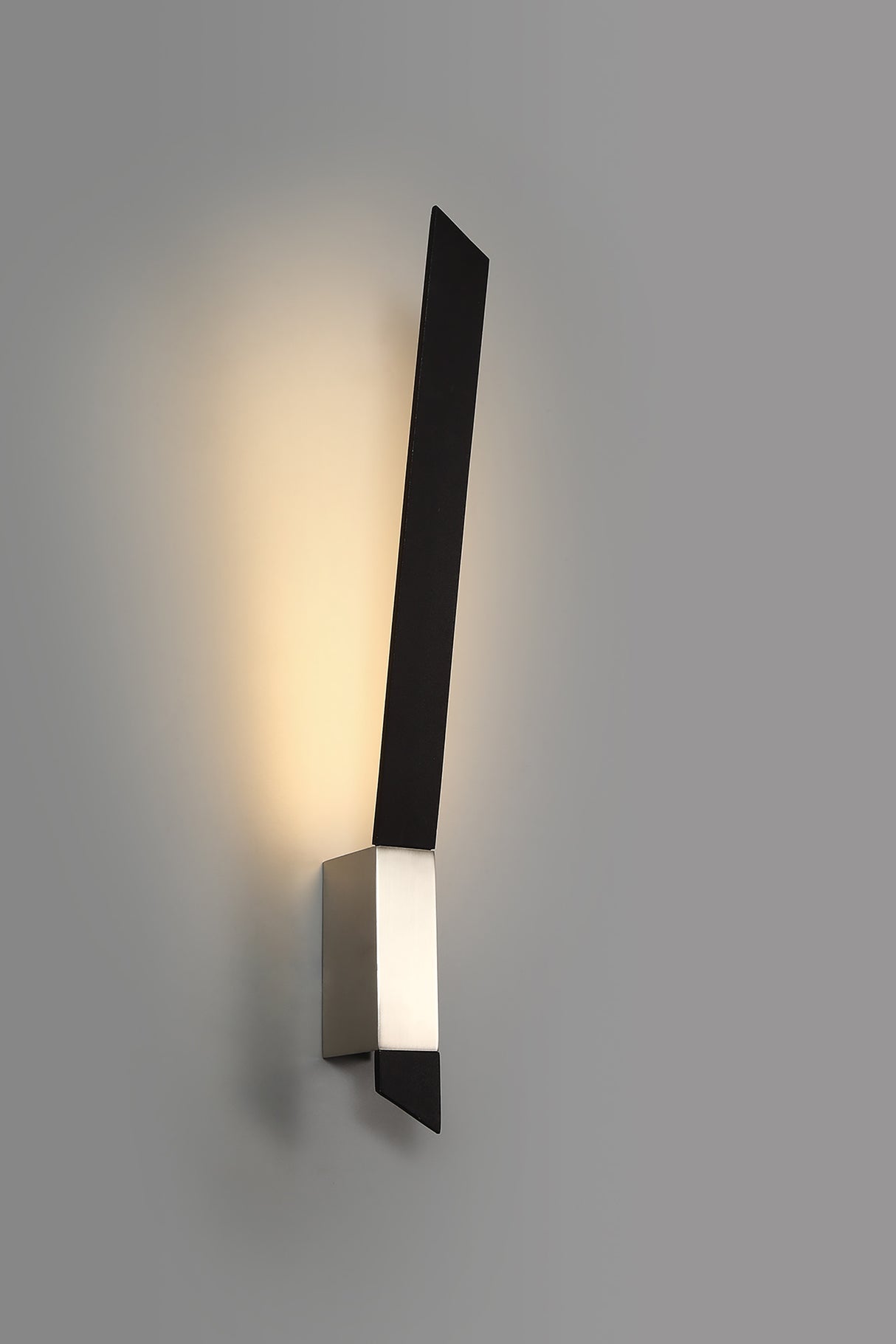 SAL1637 Salm Wall Lamp 8W LED in a Sand Black/Satin Nickel/Frosted Finish