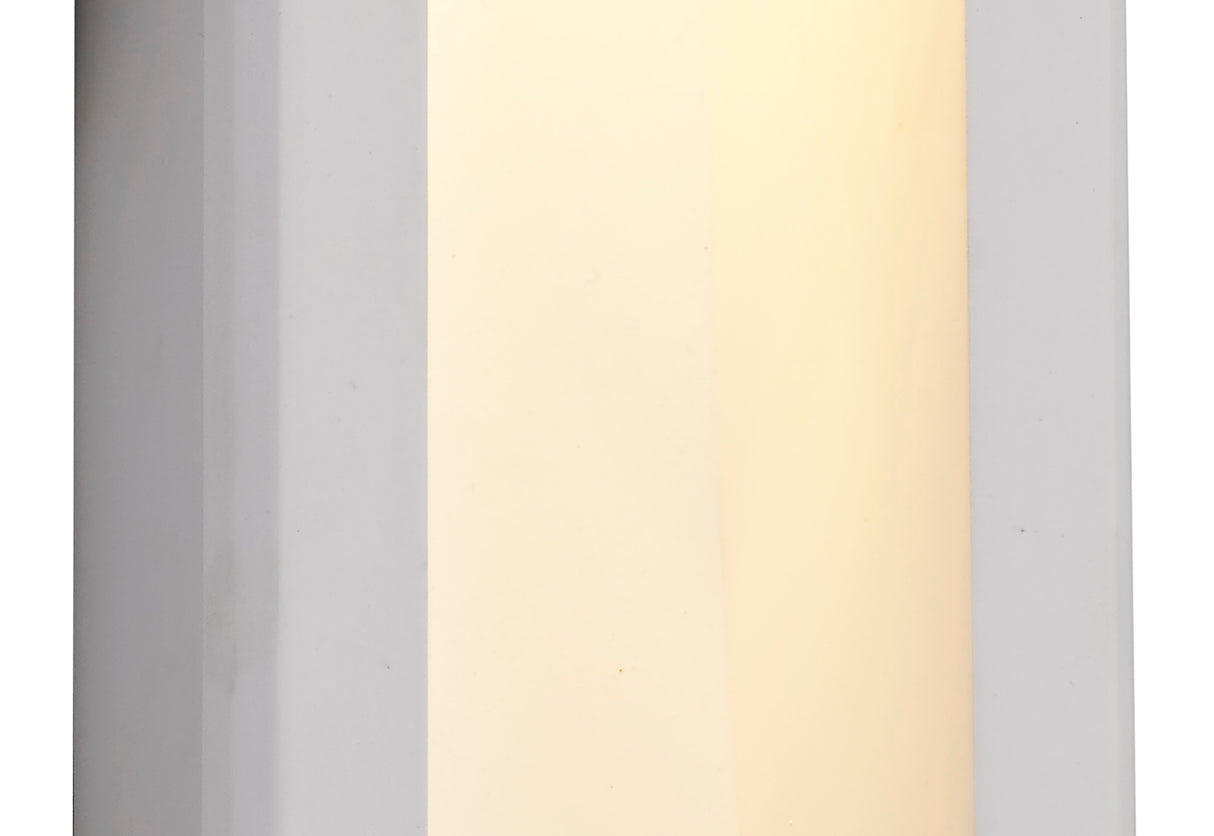 SKA3717 Skat Large Wall 1 Light in a White Paintable Finish