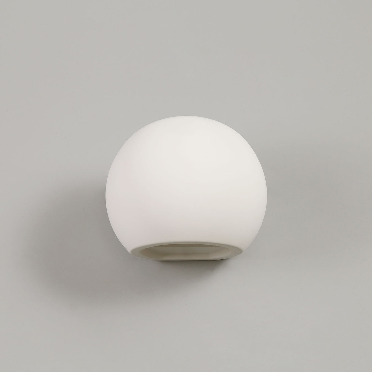 SKA4177 Skat Round Ball Wall Lamp 1 Light in a White Paintable Finish